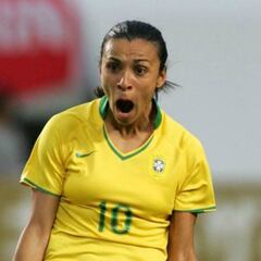 Con motivo de su cumpleaños te dejamos siete golazos de Marta