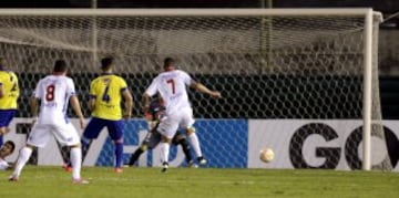 Rodrigo Teixeira anota el empate para Nacional.