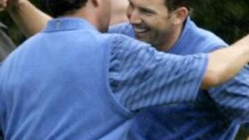 <b>PAREJA DE ORO.</b> La pareja de españoles continúa aportando puntos al equipo europeo, en esta ocasión se impusieron a Phil Mickelson y Chris DiMarco.