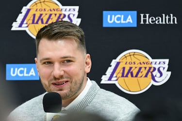 Presentación de Doncic con Los Angeles Lakers.