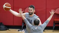 Kevin Love, durante un entrenamiento con la Selecci&oacute;n de Estados Unidos.