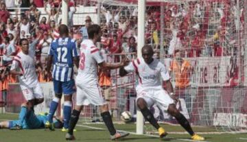 Mbia celebra el 1-0.