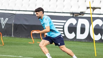 13/03/25 CD CASTELLON ENTRENAMIENTO
OSCAR GIL