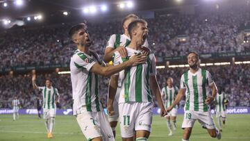 Yoldi celebra su gol