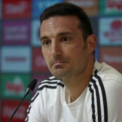 Scaloni: "Messi nació para jugar al fútbol y para ganar"