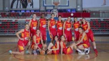 PREPARADAS. Luci Pascua, Laura Gil, Laia Palau, Sancho Lyttle, Alba Torrens, Anna Cruz, Marta Xargay, Leo Rodr&iacute;guez, Nuria Mart&iacute;nez, Leti Romero, Laura Nicholls y Silvia Dom&iacute;nguez.
 