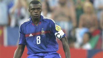 Desailly fue parte fundamental del equipo francés que se coroó en casa durante el Mundial de 1998. El defensor volvió a ser tomado en cuenta para la edición de Corea-Japón 2002 