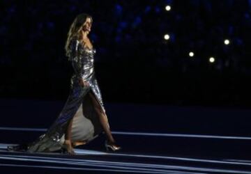 Espectacular Gisele Bündchen en la inauguración de Río 2016