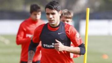 Augusto trabajando con el grupo