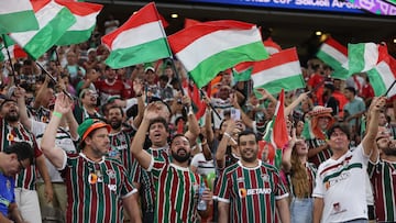 Jeddah (Saudi Arabia), 18/12/2023.- Fans of Fluminense FC during the semi final soccer match of the FIFA Club World Cup 2023 between Fluminense FC and Al Ahly in Jeddah, Saudi Arabia, 18 December 2023. (Mundial de Fútbol, Arabia Saudita) EFE/EPA/ALI HAIDER
