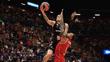 MILAN, ITALY - NOVEMBER 03: Gabriel Deck, #14 of Real Madrid in action during the 2022/2023 Turkish Airlines EuroLeague Regular Season Round 6 match between EA7 Emporio Armani Milan and Real Madrid at Mediolanum Forum on November 03, 2022 in Milan, Italy. (Photo by Giuseppe Cottini/Euroleague Basketball via Getty Images)