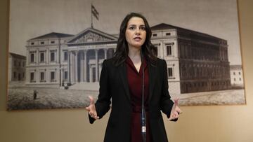 La presidenta de Ciudadanos Inés Arrimadas, durante una rueda de prensa.
