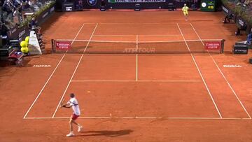 Jarry protagoniza la semifinal del Masters 1000 de Roma y hace esto en pleno partido: elegancia pura del chileno