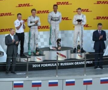 Podio del GP de Rusia con Nico Rosberg, Lewis Hamilton y Valtteri Bottas