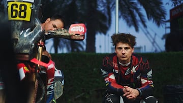 Tosha Schareina en la previa del Abu
Dhabi Desert Challenge.