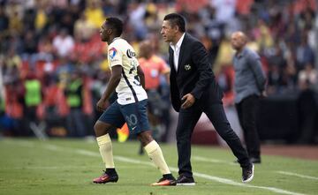 Nacho Ambriz recibió su primera oportunidad en el banco de Puebla, donde estuvo por una temporada. En 2015 llegó a América y en el conjunto de la capital consiguió el título de la Liga de Campeones de la Concacaf.