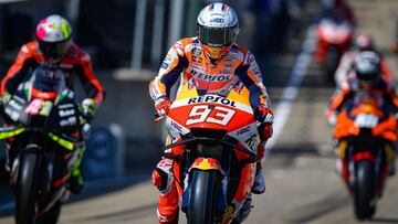 M&aacute;rquez saliendo del pit lane en Sachsenring.