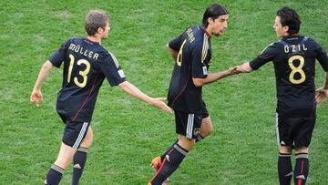Khedira y Özil.