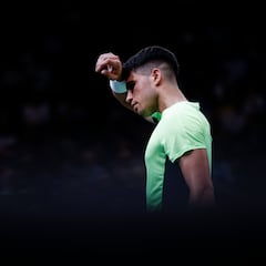 Alcaraz vive ante Safiullin otra pesadilla en París