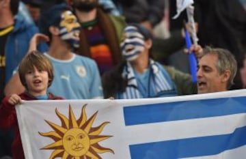 Los uruguayos también llegaron hasta el estadio Nacional.