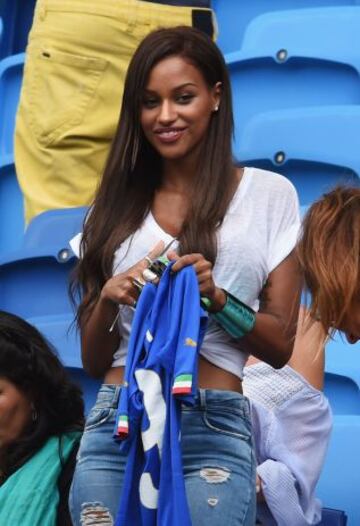 Fanny regresa triste del Mundial