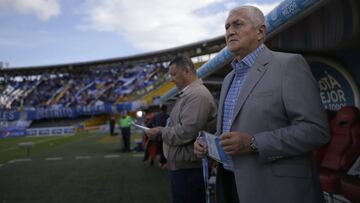 Eduardo Lara, t&eacute;cnico de Envigado.