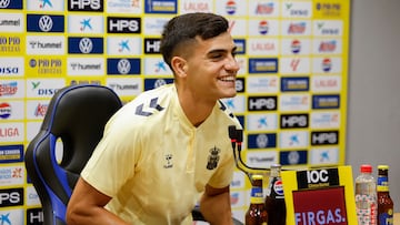 10/09/2025 FUTBOL SEGUNDA DIVISION TEMPORADA 25/26 Rueda de prensa de Ale Garcia