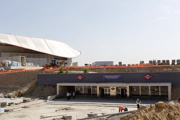 Obras de acondicionamiento del exterior del Estadio y los accesos desde la estación de Metro.