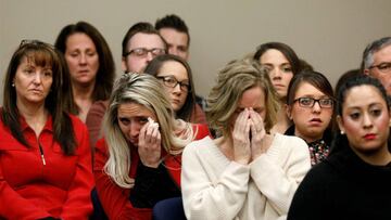 El Comité Olímpico de USA está nuevamente bajo la lupa mundial, pues 51 mujeres demandaron a la junta directiva y exfuncionarios por no evitar los abusos de Larry Nasar.