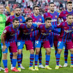 1x1 del Barcelona: Nico, la única luz ante tanta penumbra