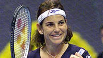 Arantxa muestra su felicidad tras derrotar a Tauziat.