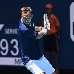 Medvedev se desquita ante Murray e inicia la reconquista