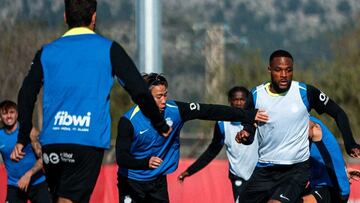 Entrenamiento del Real Mallorca en la Ciudad Deportiva de Son Bibiloni.