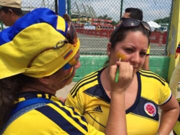 En la afueras del Metro ya se vive la fiesta de la Selección