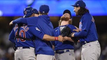 Cuatro lanzadores de los Chicago Cubs ante Los Angeles Dodgers logran el primer sin hit combinado en los 146 a&ntilde;os de existencia de la franquicia.