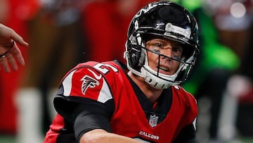 ATLANTA, GA - OCTOBER 15: Matt Ryan #2 of the Atlanta Falcons reacts after failing to convert on third down in the final minutes of their 20-17 loss to the Miami Dolphins at Mercedes-Benz Stadium on October 15, 2017 in Atlanta, Georgia. Kevin C. Cox/Getty Images/AFP
== FOR NEWSPAPERS, INTERNET, TELCOS & TELEVISION USE ONLY ==