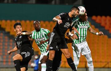 Nacional clasificó a la fase de grupos de la Copa Libertadores tras vencer a Libertad y estará en el grupo de  Nacional de Uruguay, Universidad Católica de Chile y Argentinos Juniors de Argentina.