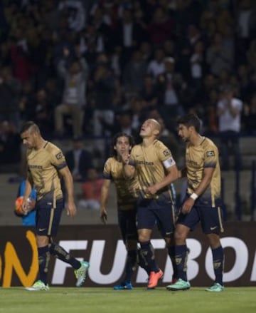 Festaja Pumas el gol en Copa Libertadores