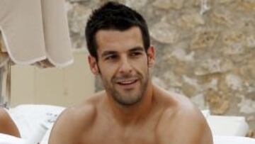 Negredo se encuentra en Ibiza esperando noticias acerca de su futuro.