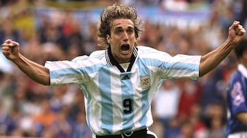 Batistuta es uno de los máximos goleadores de los munidales con 10 anotaciones entre Estados Unidos 94, Francia 98 y Corea-Japón 2002. El argentino jamás pudo superar los Cuartos de Final.