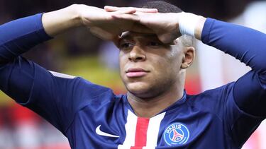 Paris Saint-Germain's French forward Kylian Mbappe reacts during the French L1 football match between Monaco (ASM) and Paris Saint-Germain (PSG) at the Louis II Stadium in Monaco on January 15, 2020. (Photo by Valery HACHE / AFP)