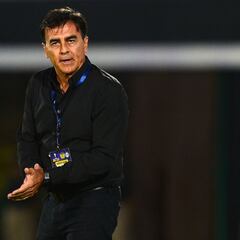 Gustavo Quinteros, a Europa