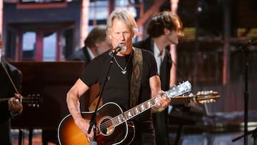 FILE PHOTO: Kris Kristofferson performs at the 56th annual Grammy Awards in Los Angeles, California, January 26, 2014. REUTERS/ Mario Anzuoni/File Photo