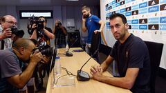 Busquets en rueda de prensa.