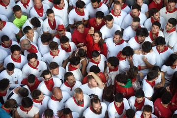 Imágenes del quinto encierro de los Sanfermines 2022 con la ganadería de Cebada Gago. La carrera ha sido complicada y ha dejado varios heridos y caídas.