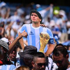 Maradona, siempre presente entre la afición argentina