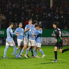 Un polémico penalti salva a Benítez