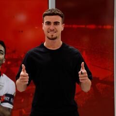 Pedrosa llega a Sevilla para iniciar la pretemporada