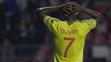 Duván Zapata se perdería la fecha FIFA por lesión de rodilla