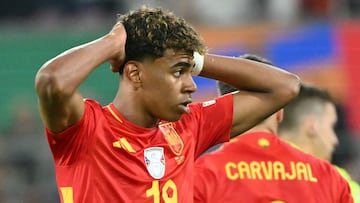 Spain's forward #19 Lamine Yamal reacts to a missed chance during the UEFA Euro 2024 round of 16 football match between Spain and Georgia at the Cologne Stadium in Cologne on June 30, 2024. (Photo by Alberto PIZZOLI / AFP)